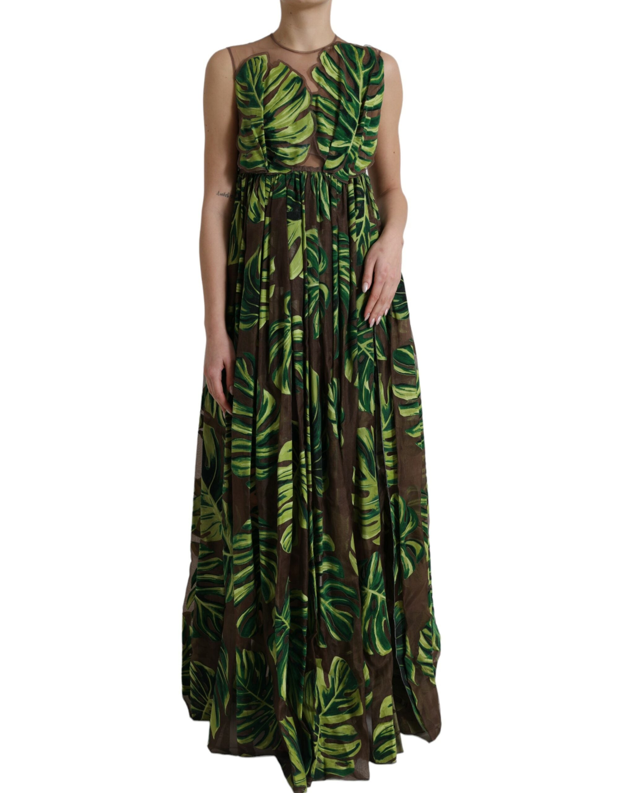Elegant sleeveless A-line silk blend dress