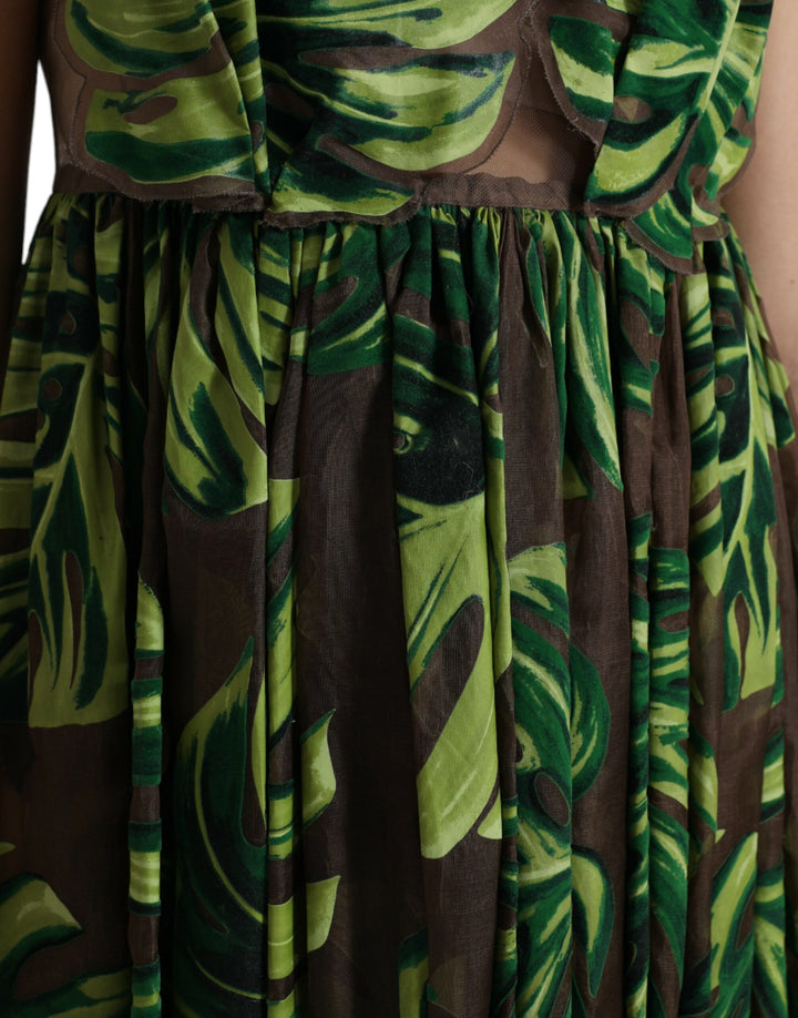Elegant sleeveless A-line silk blend dress