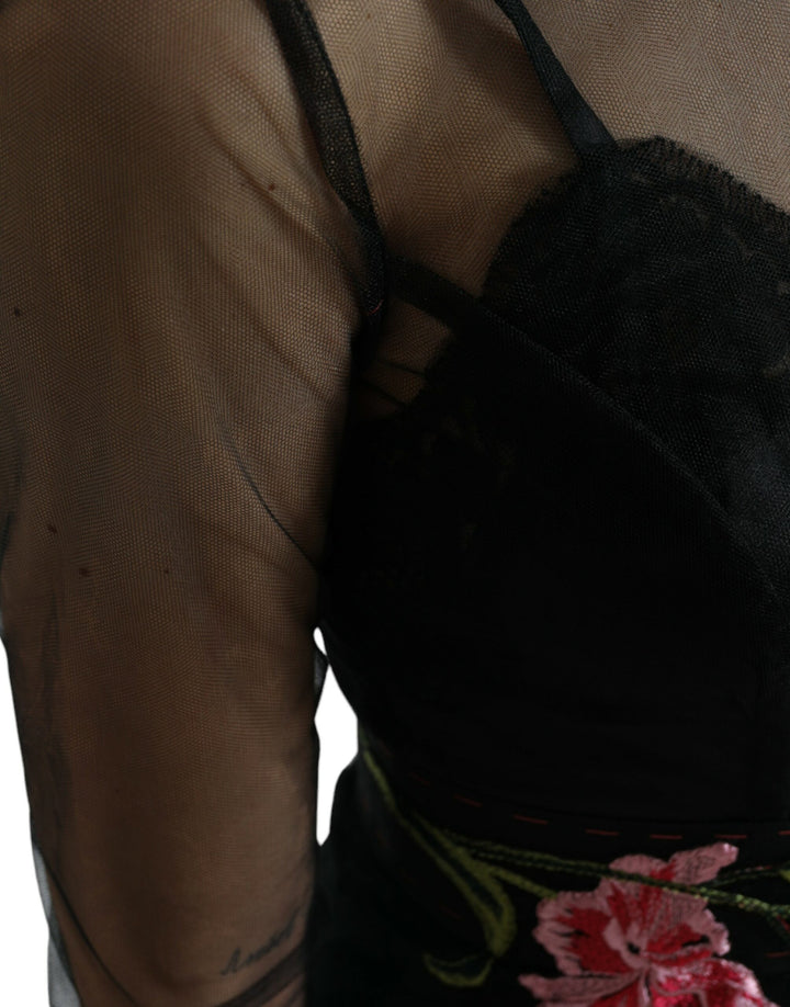 Schwarzes Kleid mit floraler Stickerei aus Mesh-Tüll