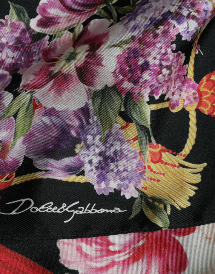 Elegant maxi dress made of floral silk