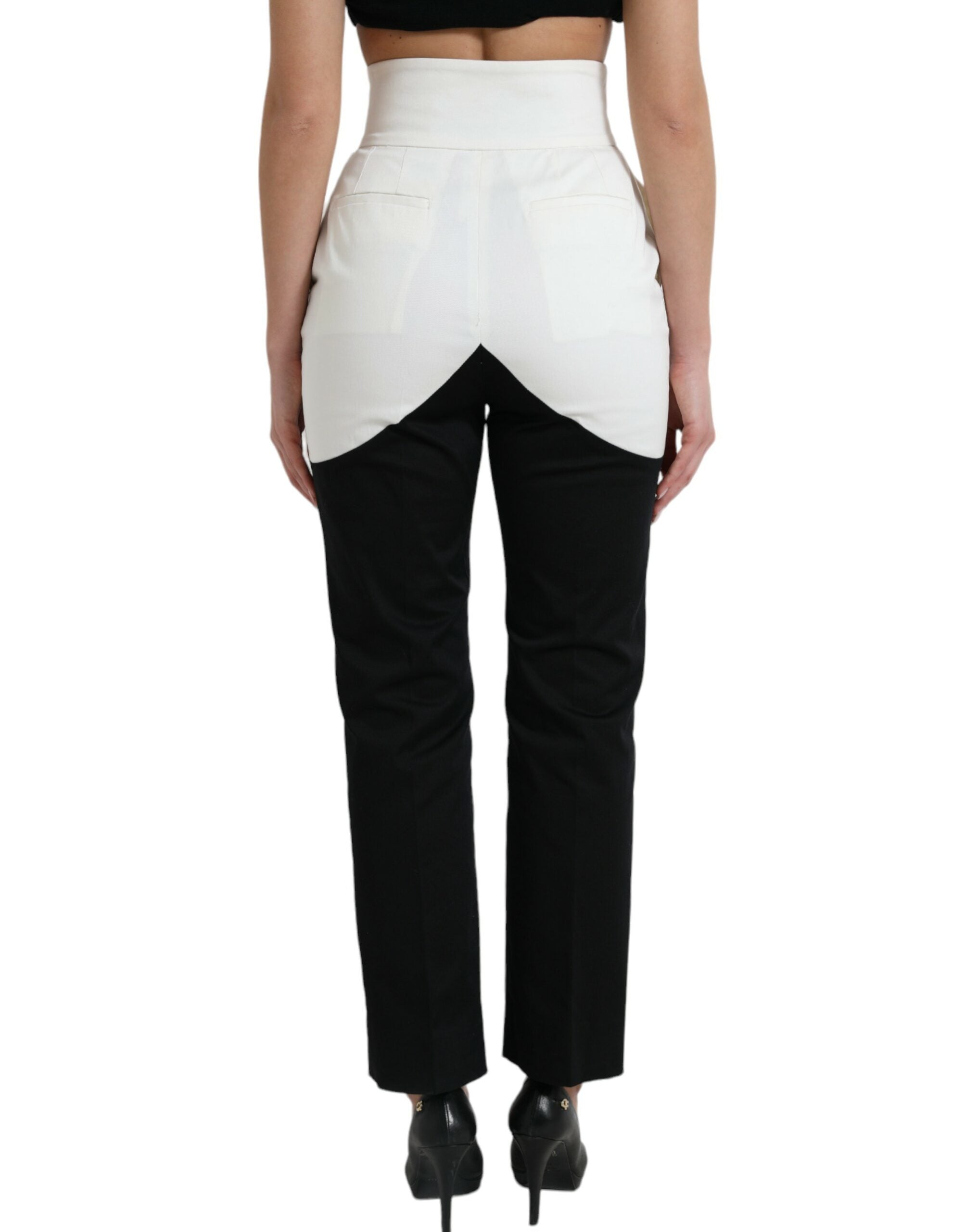 Chic high-waisted trousers with a tapered cut