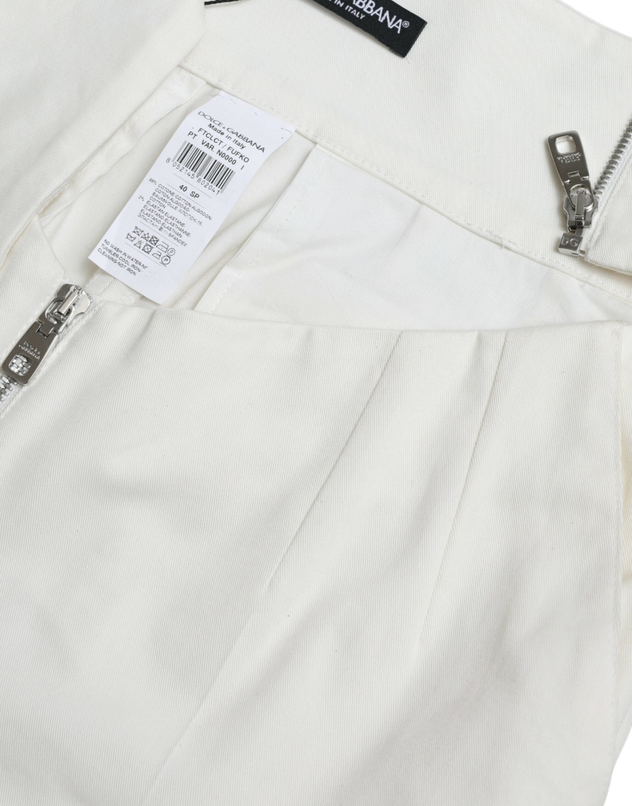 Chic high-waisted trousers with a tapered cut