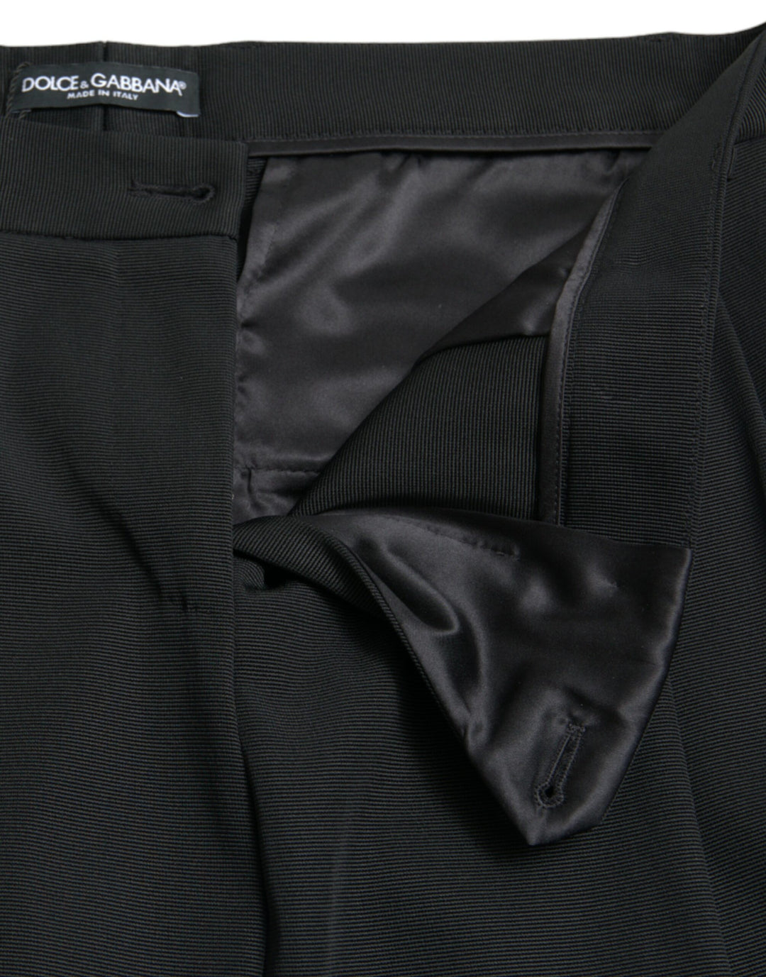 Elegant tailored trousers with high waist