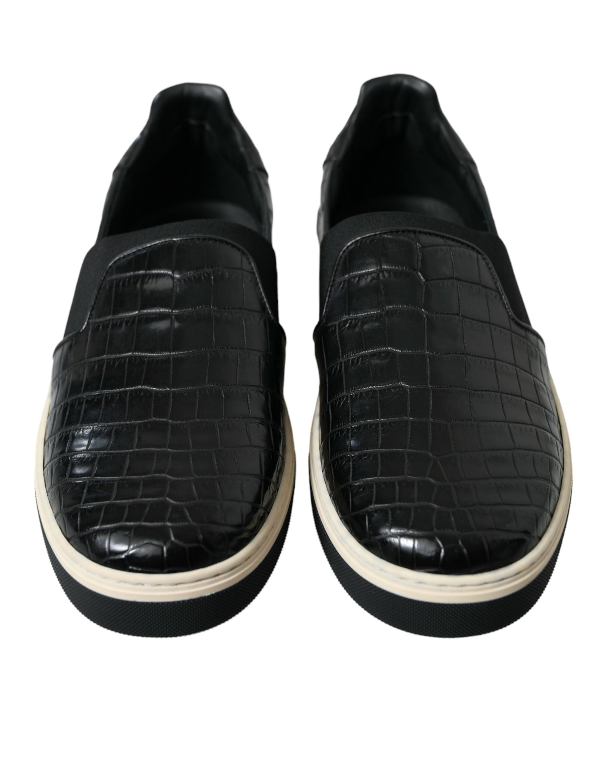 Elegant low-top sneakers made of crocodile leather