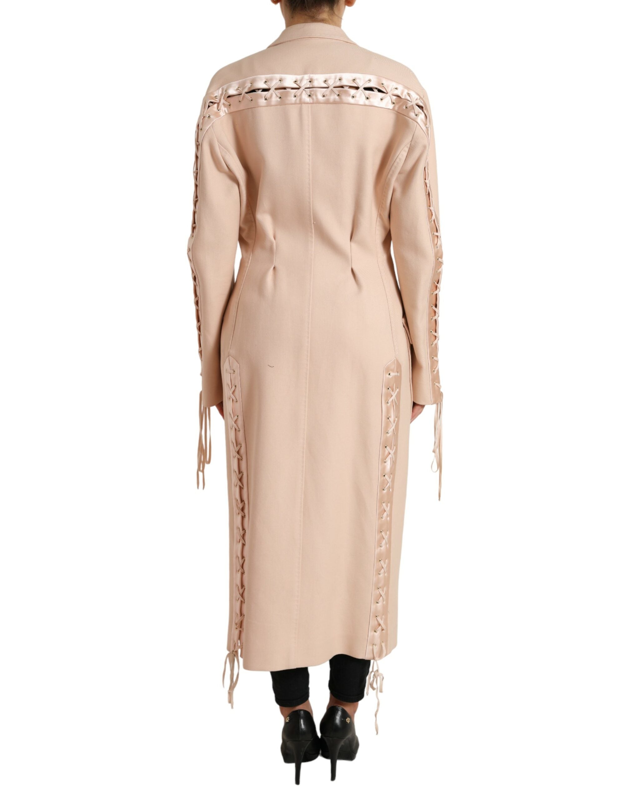Elegant single-breasted trench coat in beige
