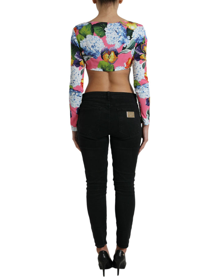 Cropped blouse with floral elegance
