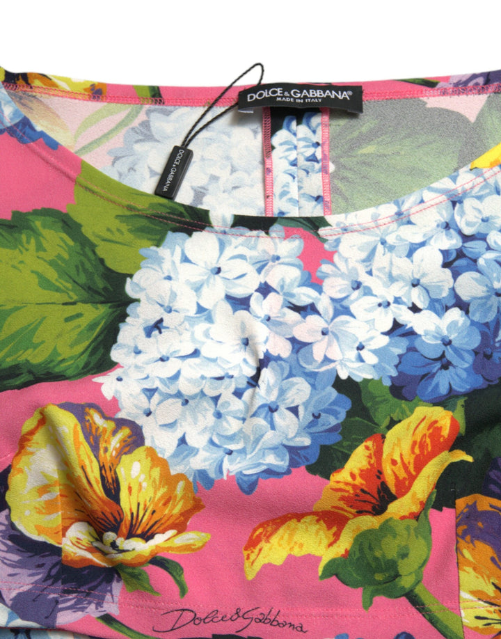 Cropped blouse with floral elegance