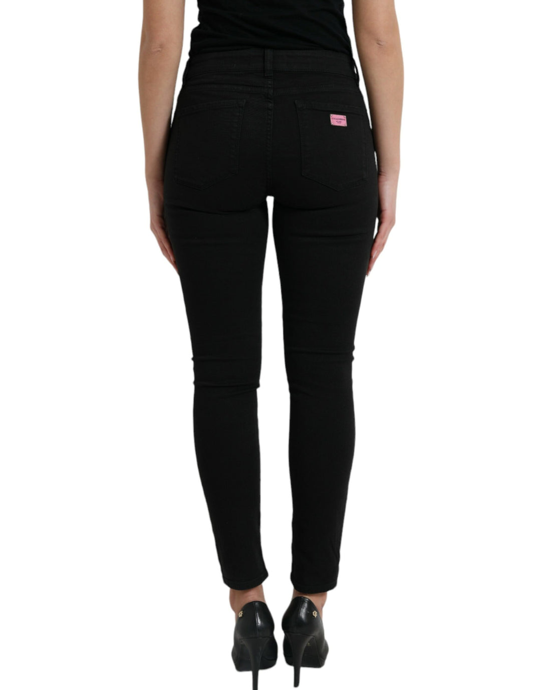 Elegant black stretch jeans with a mid waist