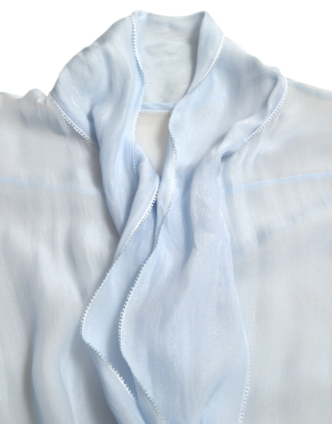 Elegant silk blouse with long sleeves