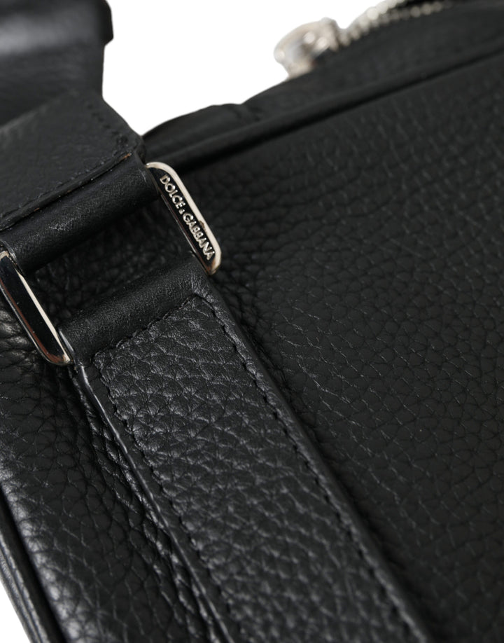 Chic small backpack made of black calfskin