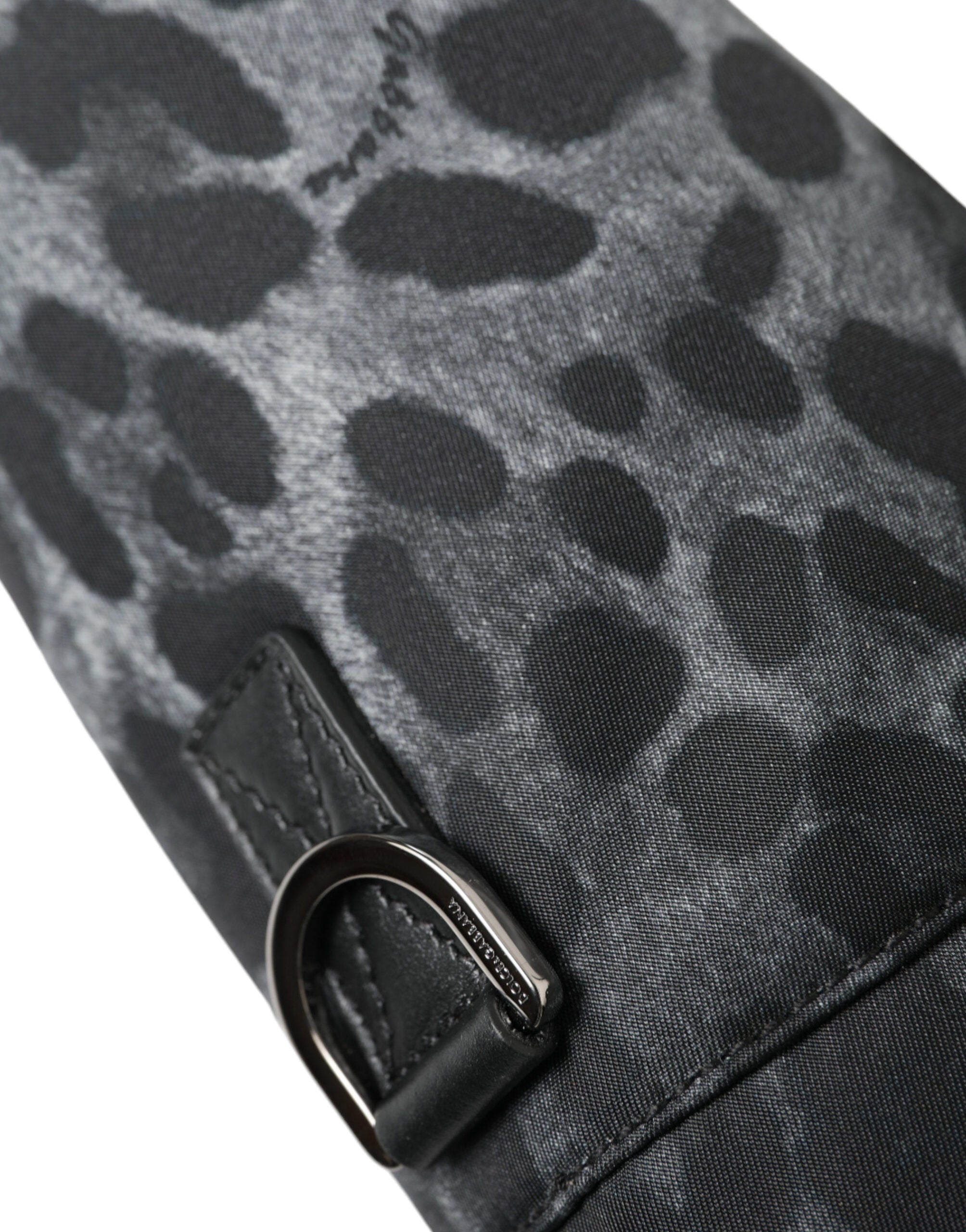 Chic round bottle holder with leopard print