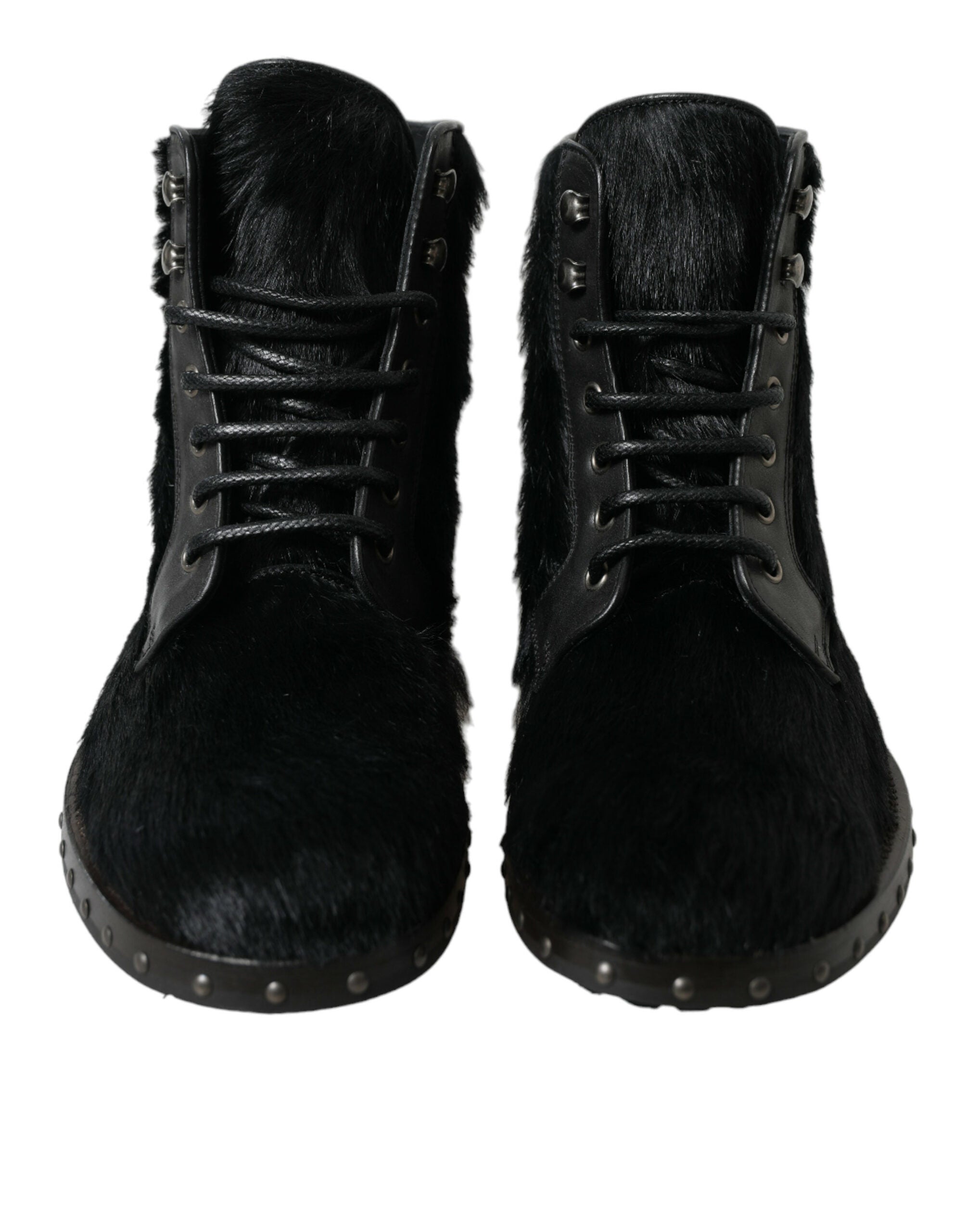 Elegant black calfskin lace-up boots