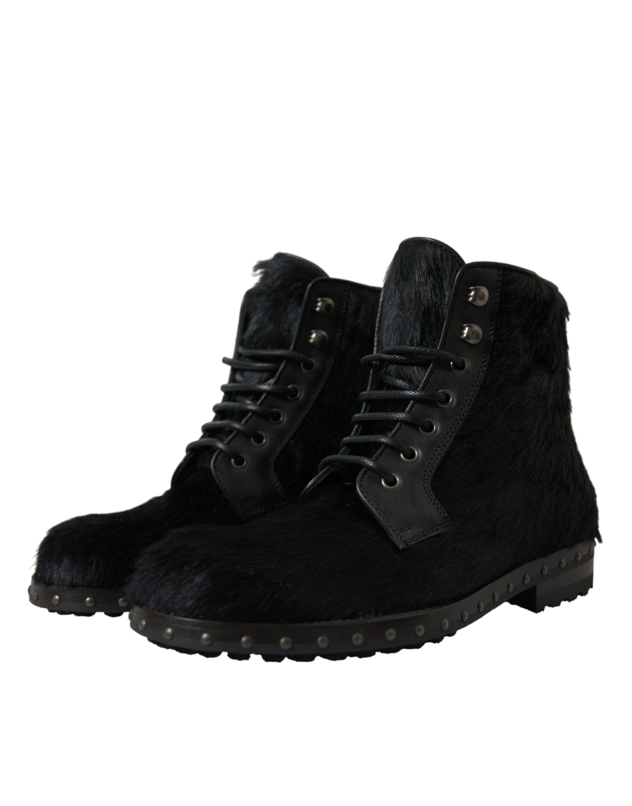 Elegant black calfskin lace-up boots