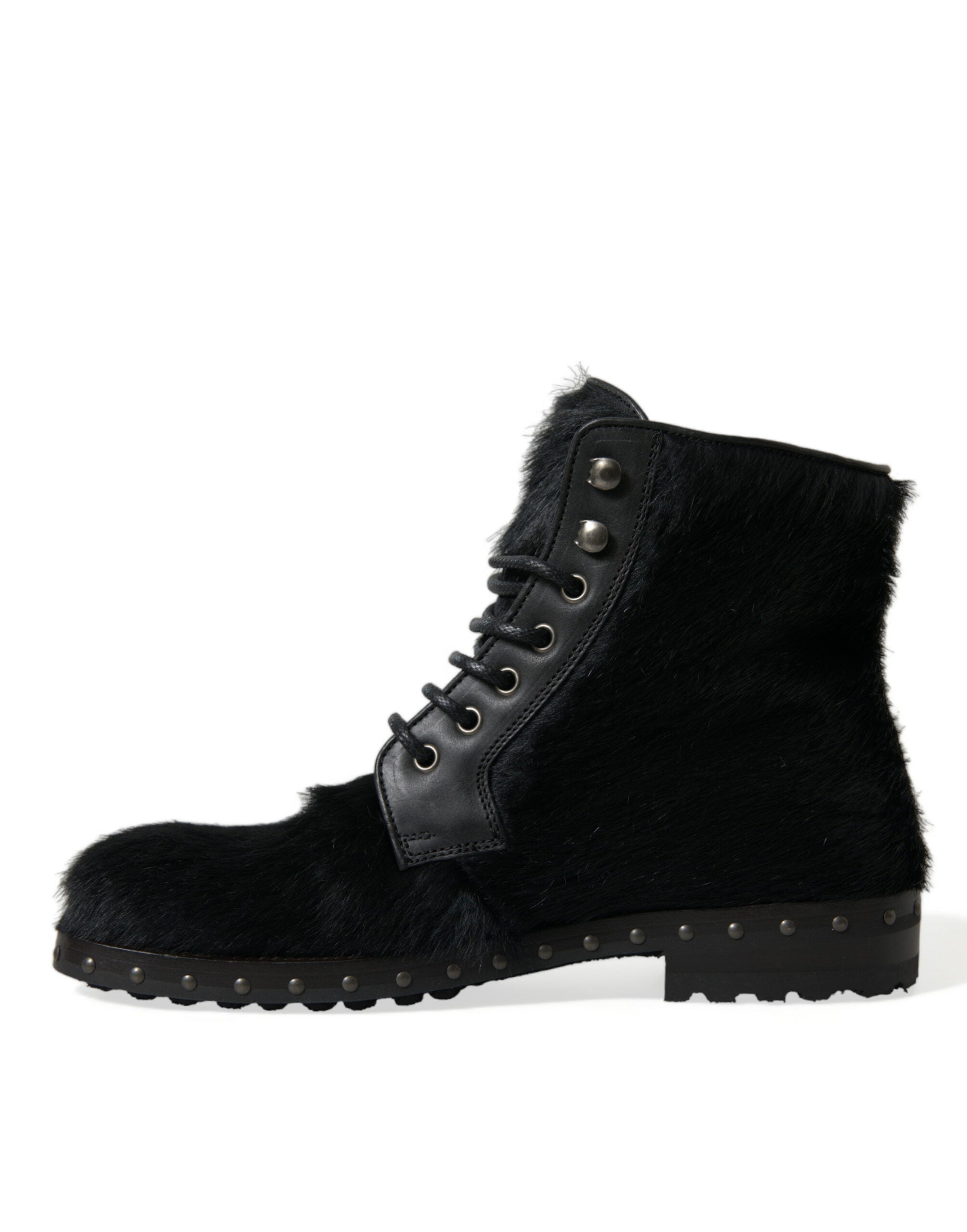 Elegant black calfskin lace-up boots