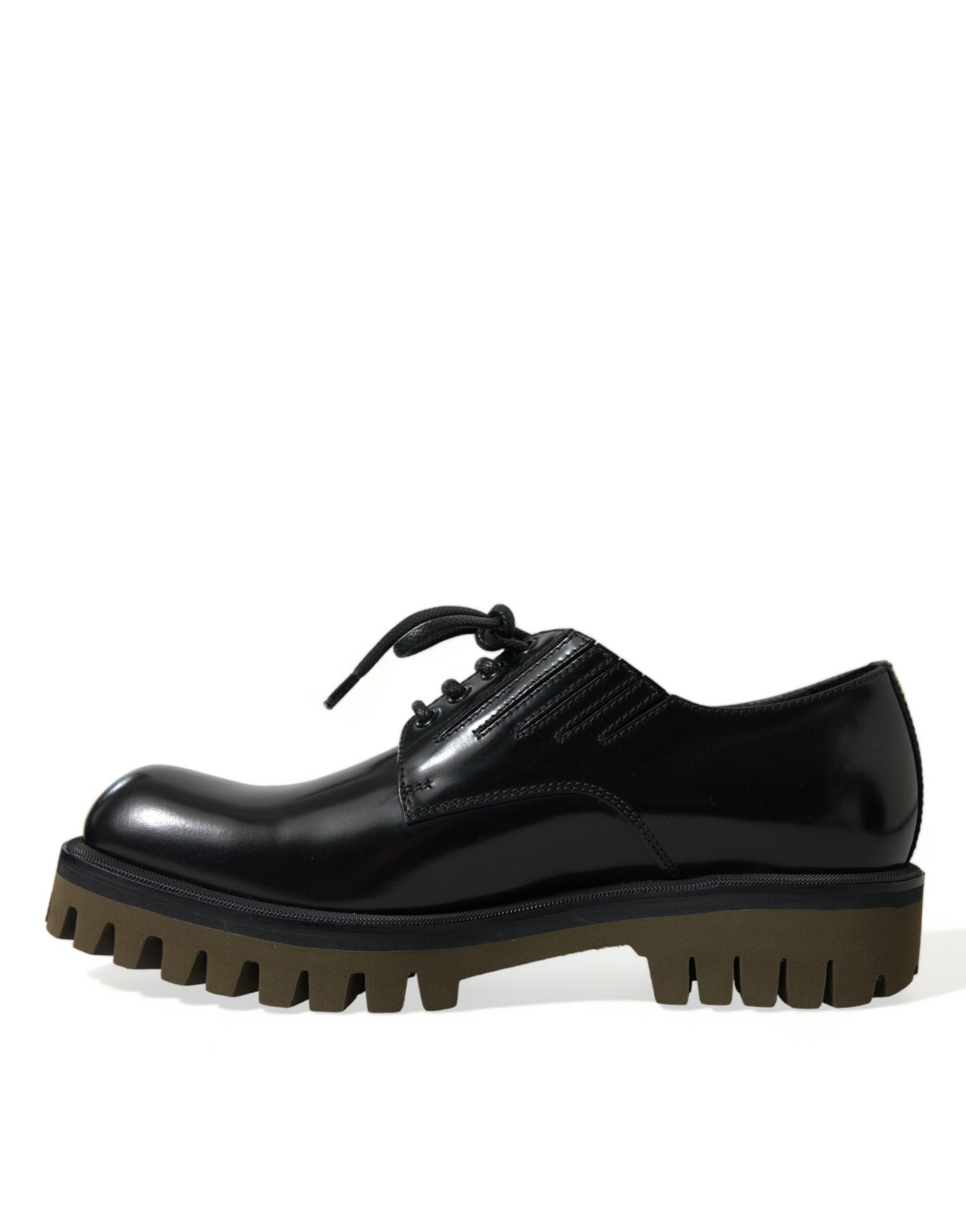 Elegant Derby shoes made of black leather