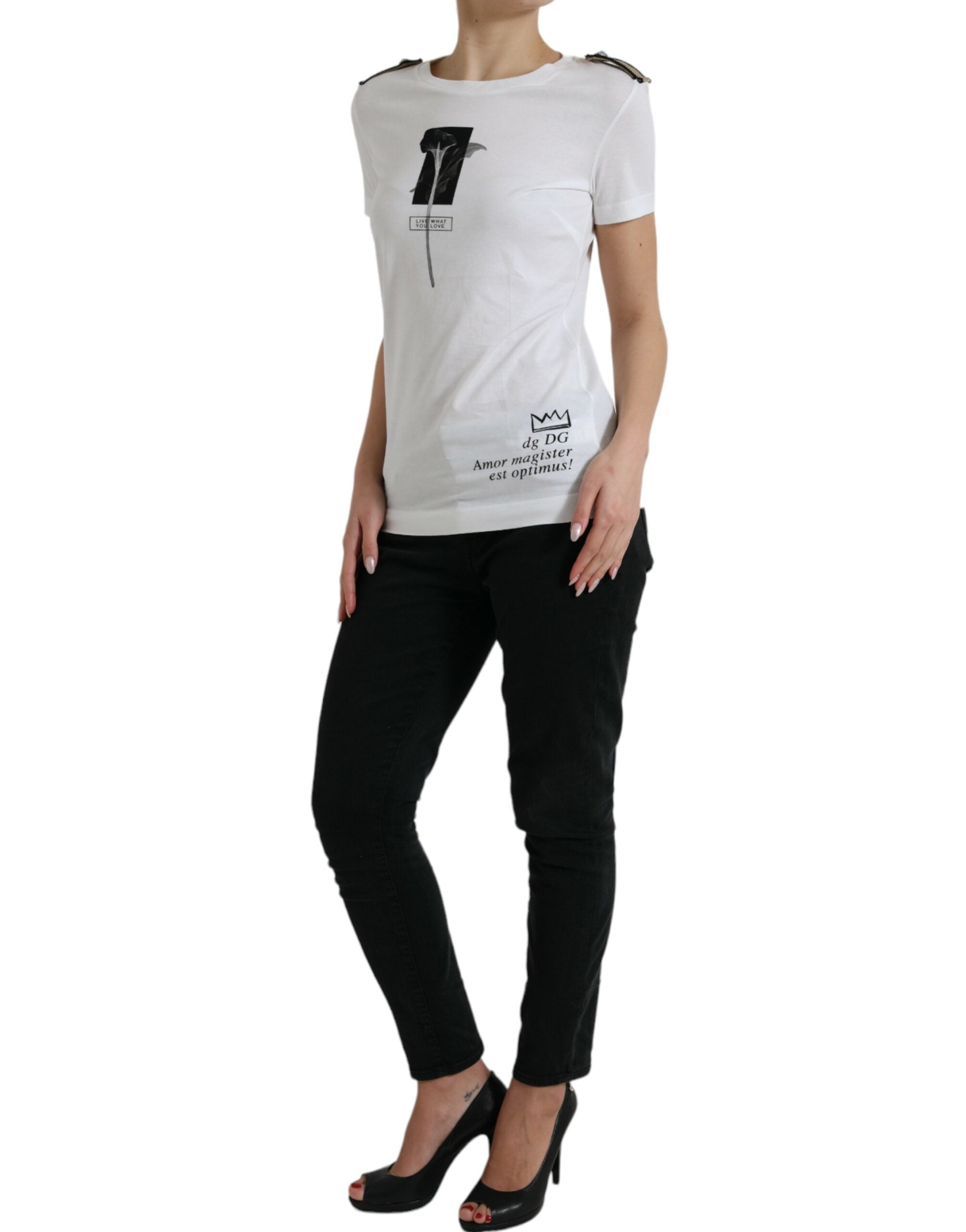 Elegant monochrome round neck T-shirt