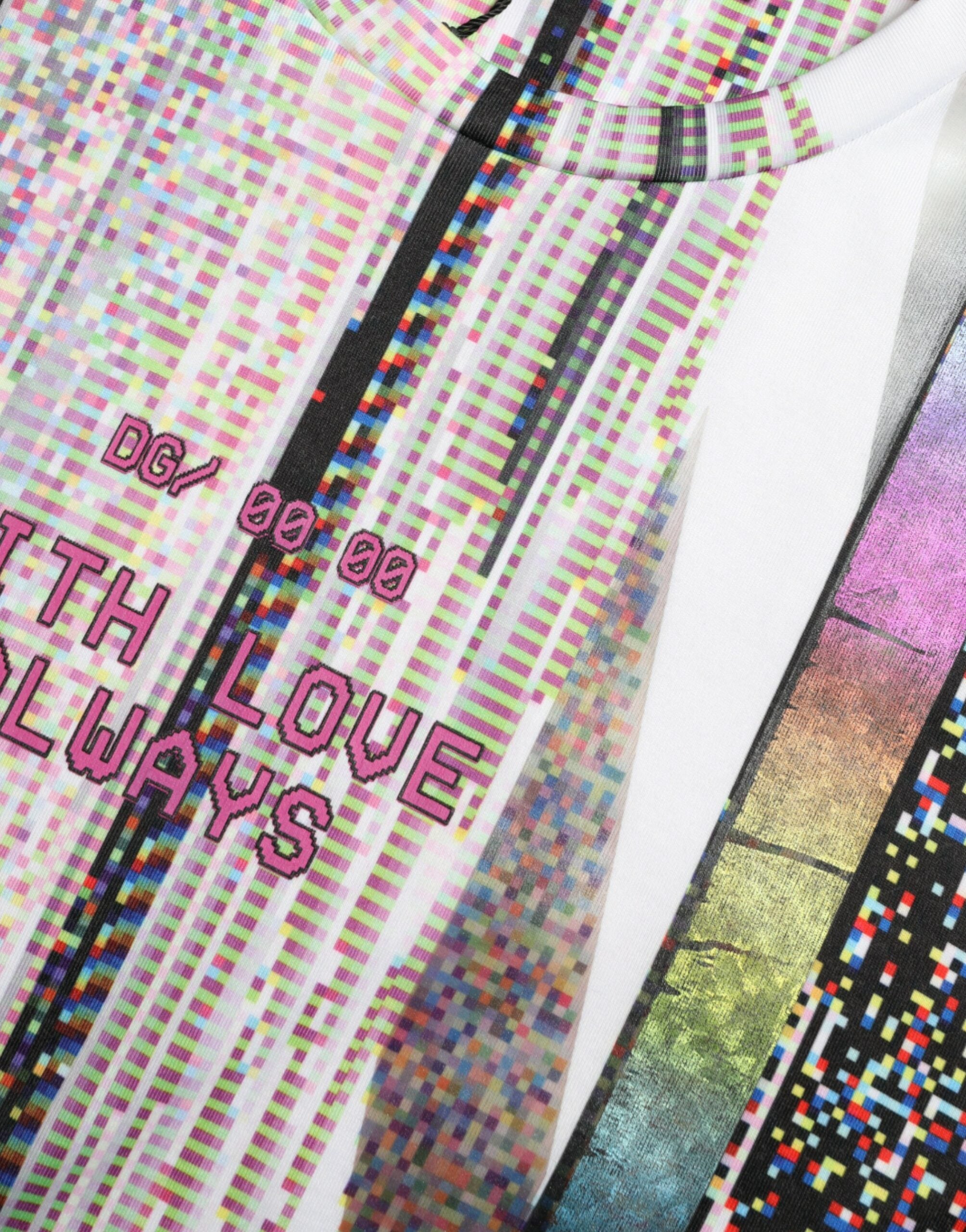 Chic multicolor tee with round neck