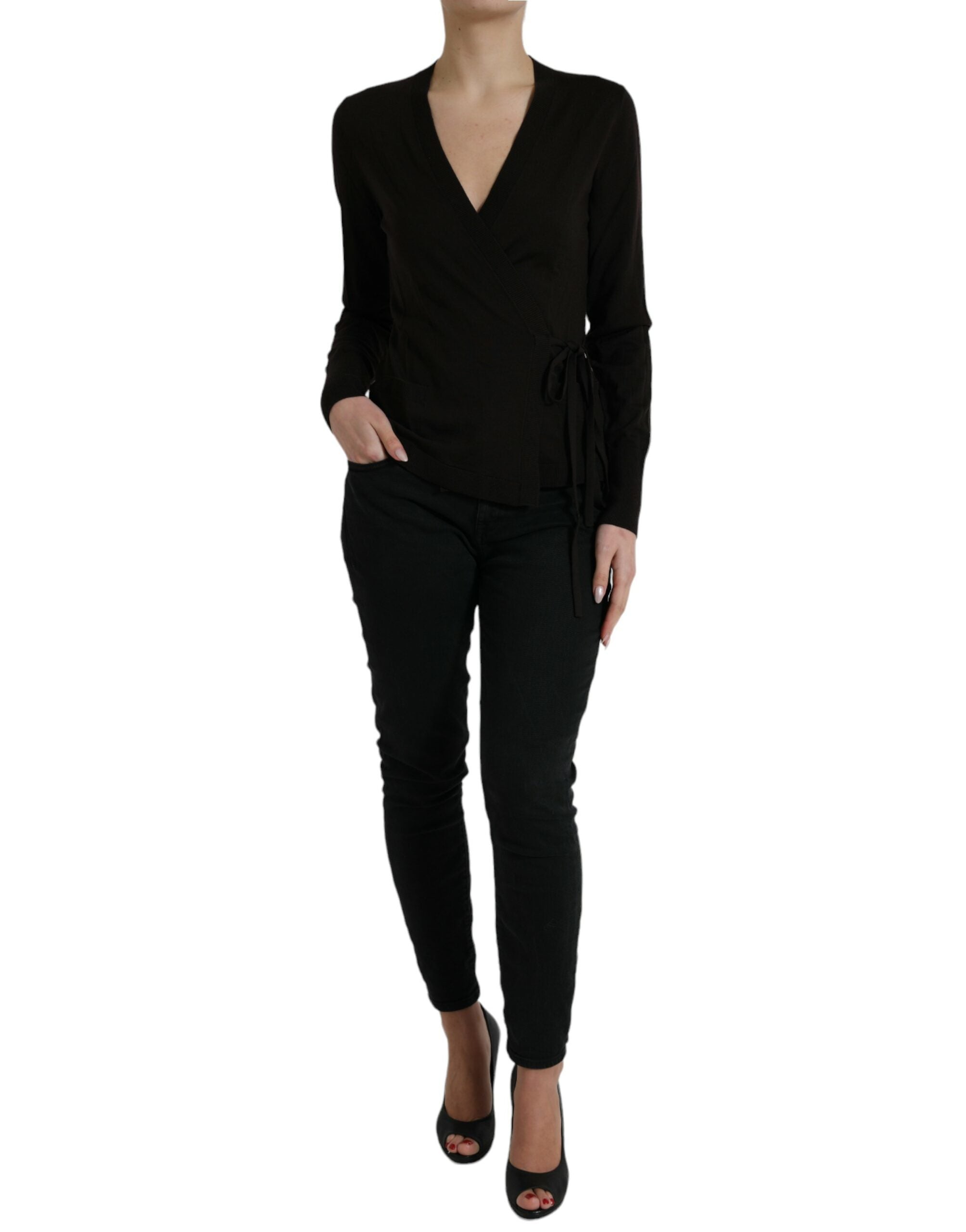 Elegant black cardigan made of virgin wool