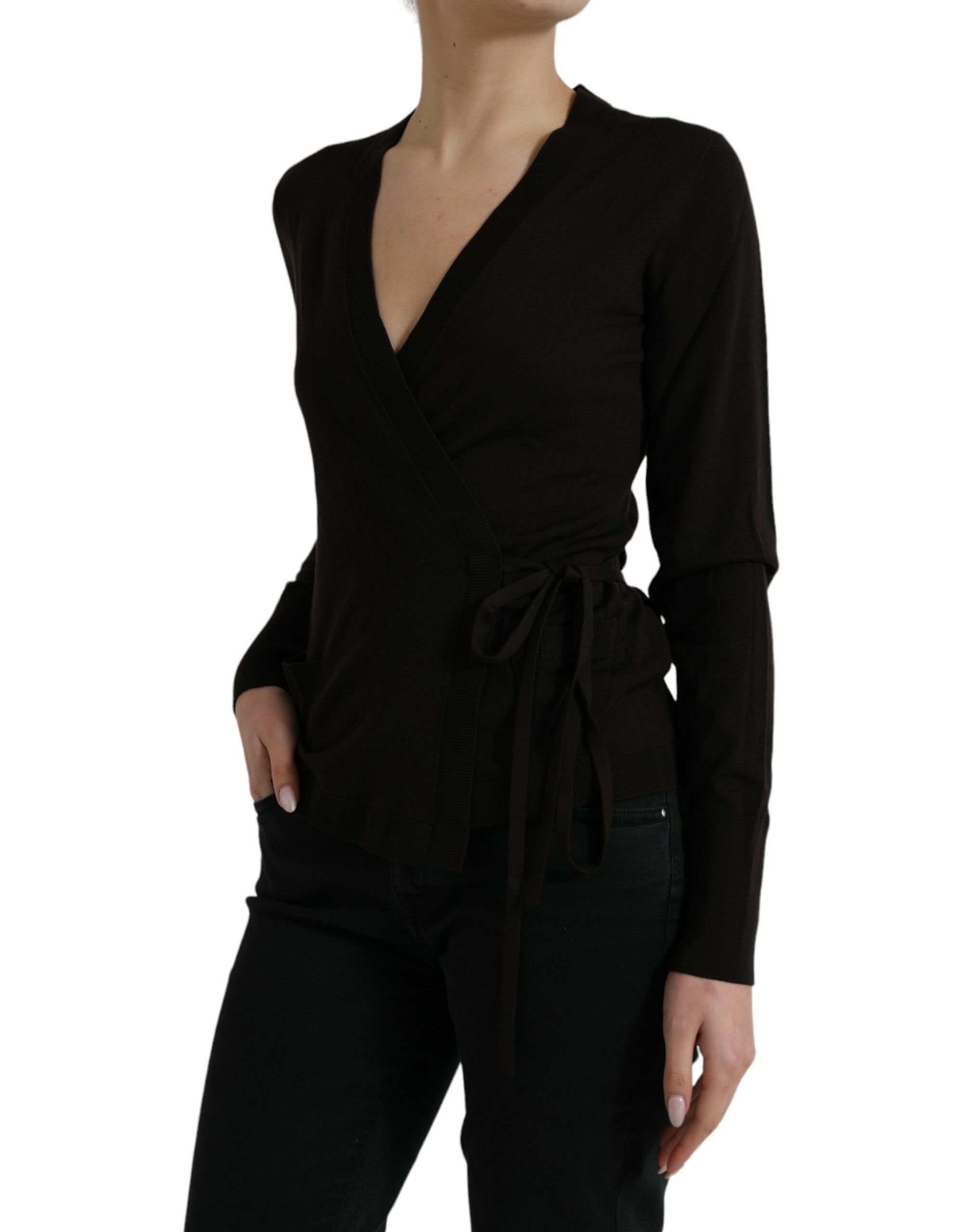 Elegant black cardigan made of virgin wool