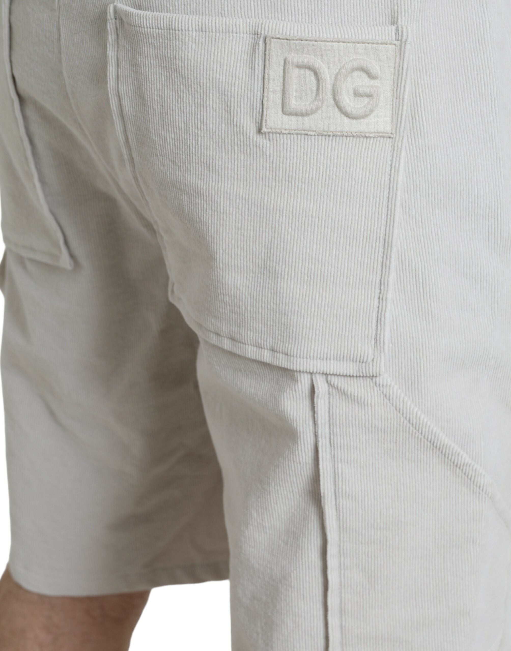 Bermuda shorts for men made of beige cotton corduroy