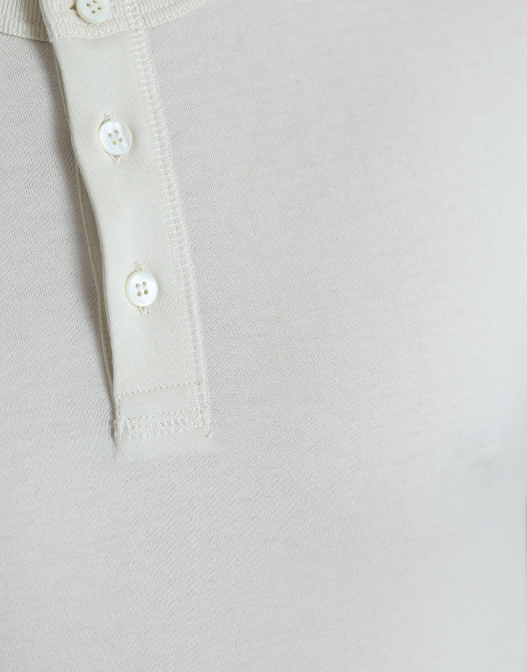 Elegant white cotton sweater