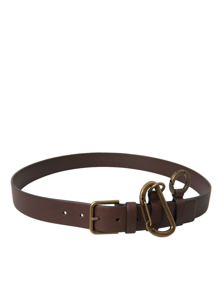 Elegant calfskin belt with metal buckle closure
