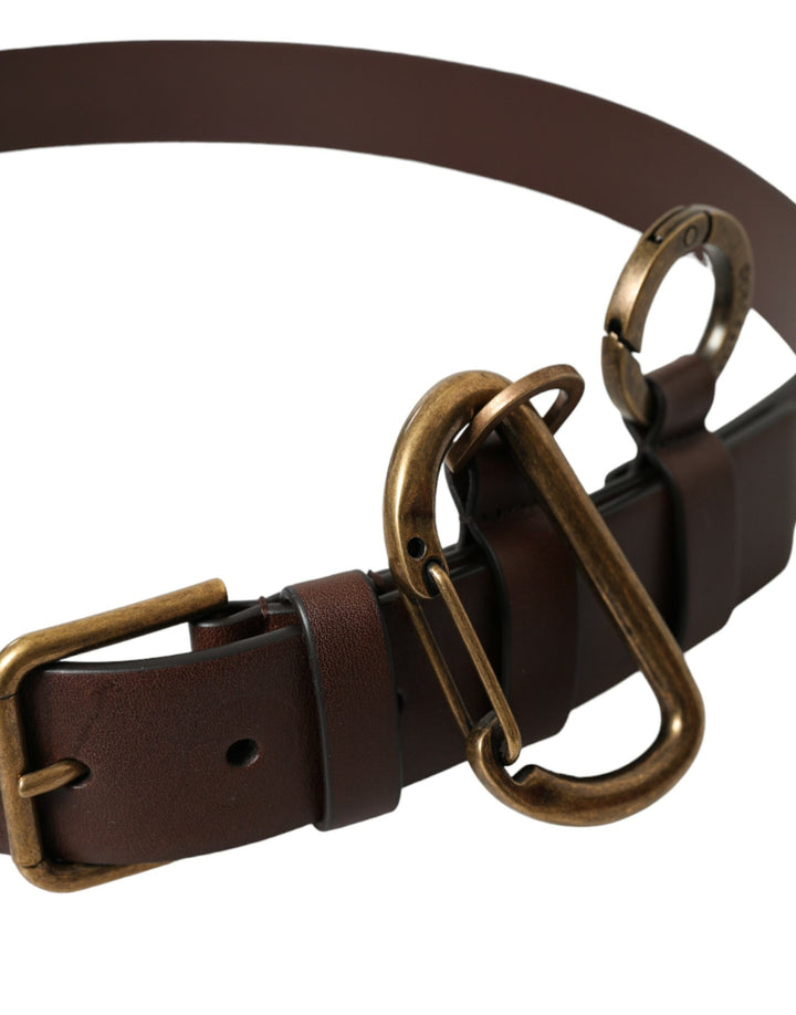 Elegant calfskin belt with metal buckle closure