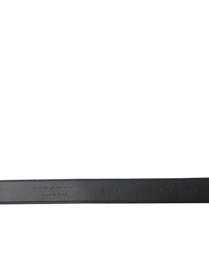 Elegant black leather belt with metal buckle