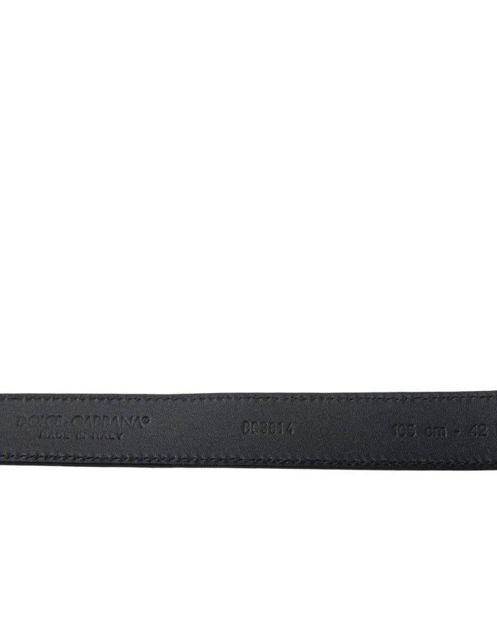 Elegant calfskin belt made of suede