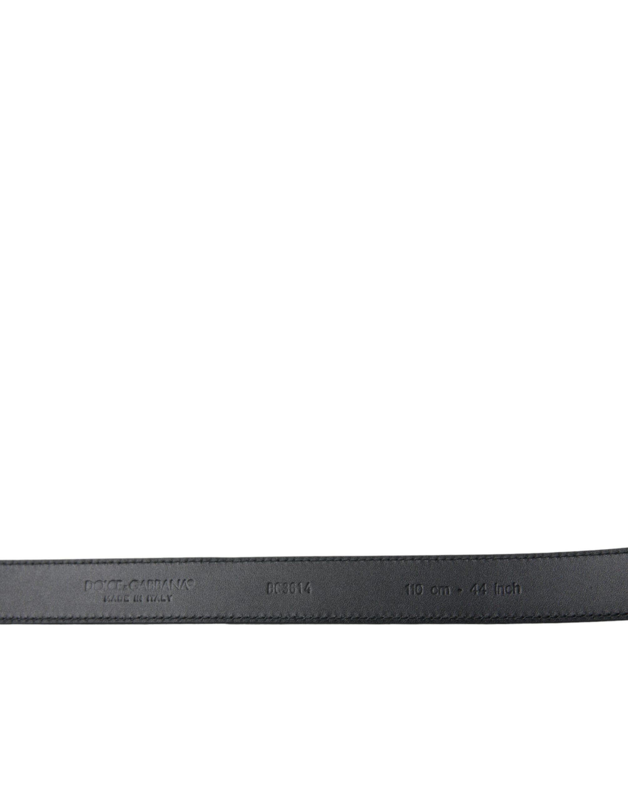 Elegant calfskin belt made of suede