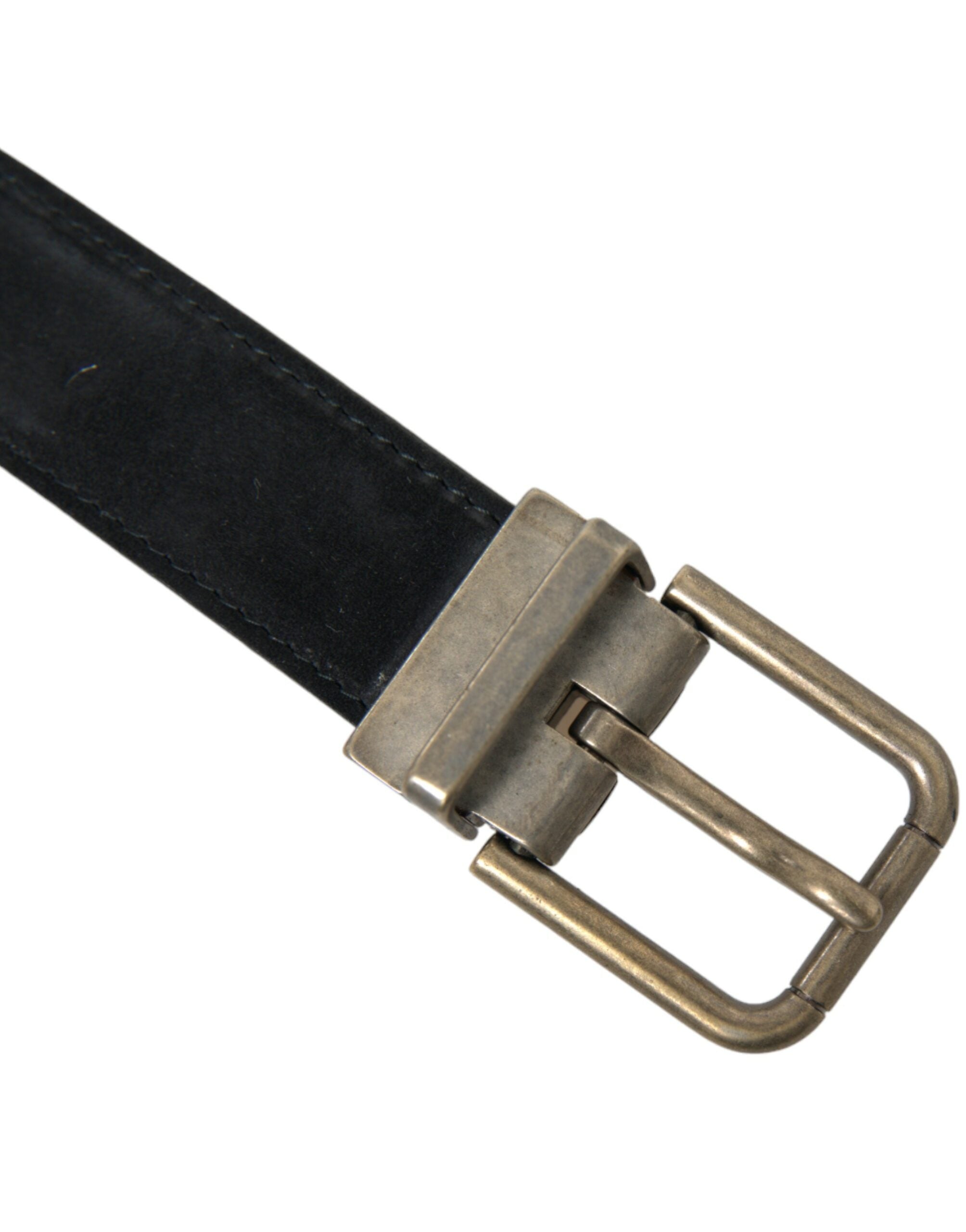 Elegant calfskin belt made of suede
