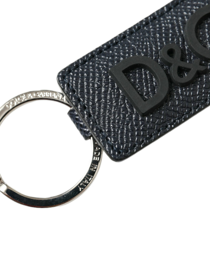 Elegant leather keychain in black &amp; silver