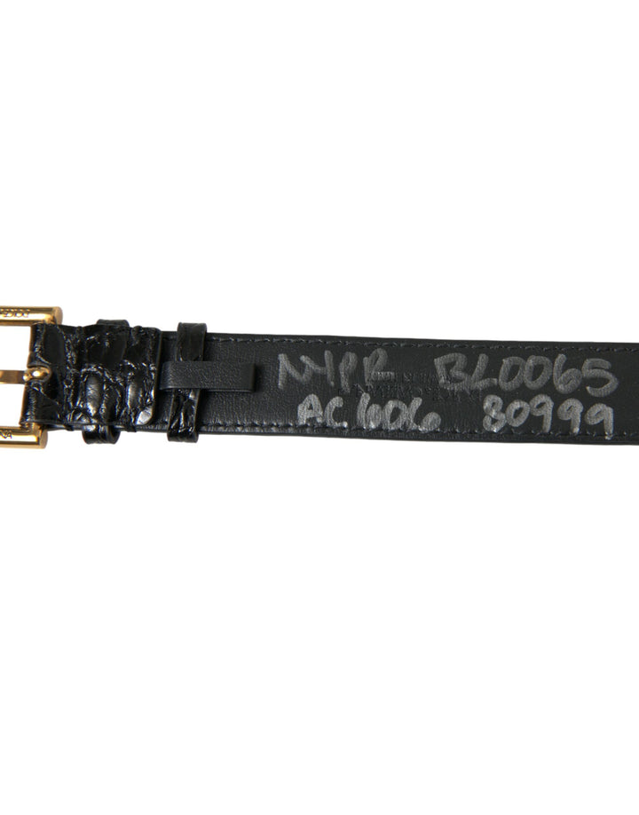 Schwarzes strukturiertes Leder mit goldfarbener Metallschnalle Armband