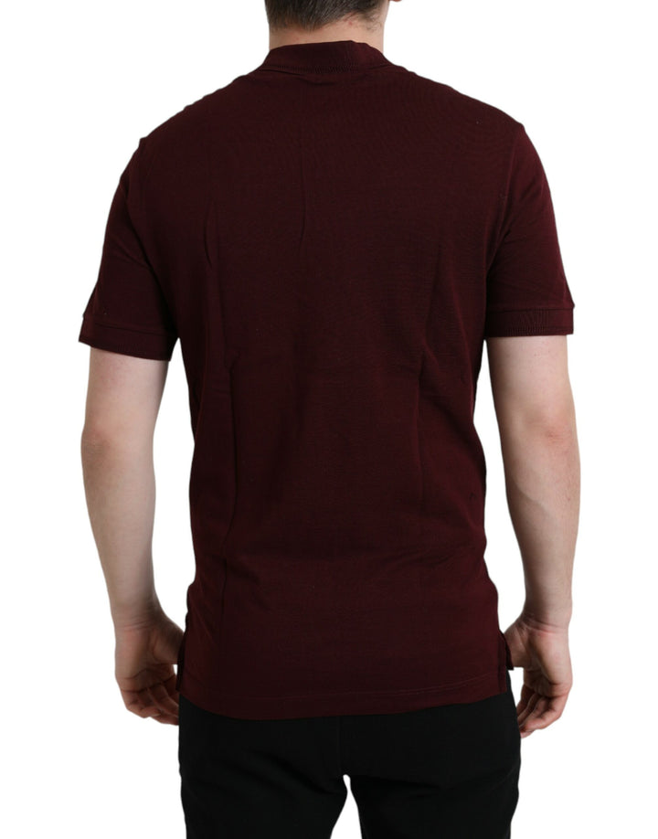Kastanienbraunes Polo-T-Shirt mit kurzen Ärmeln und Kragen