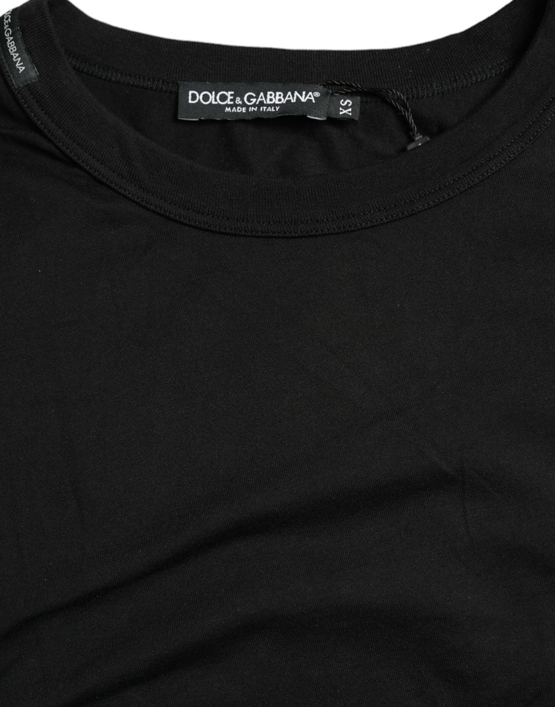 Schwarzes T-Shirt mit Rundhalsausschnitt und kurzen Ärmeln mit Logo-Prägung