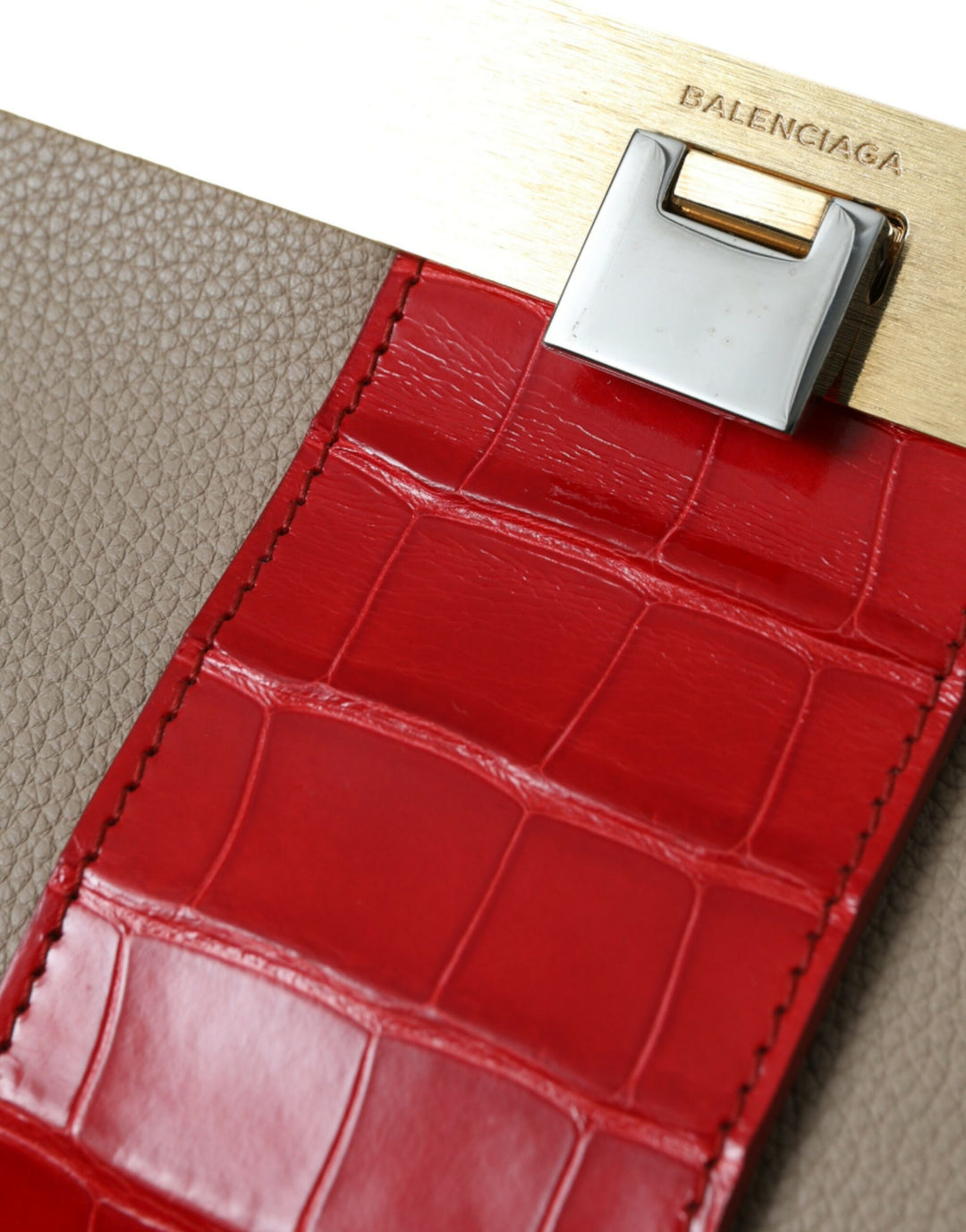 Beige Rot Zweifarbige Tasche aus exotischem Leder