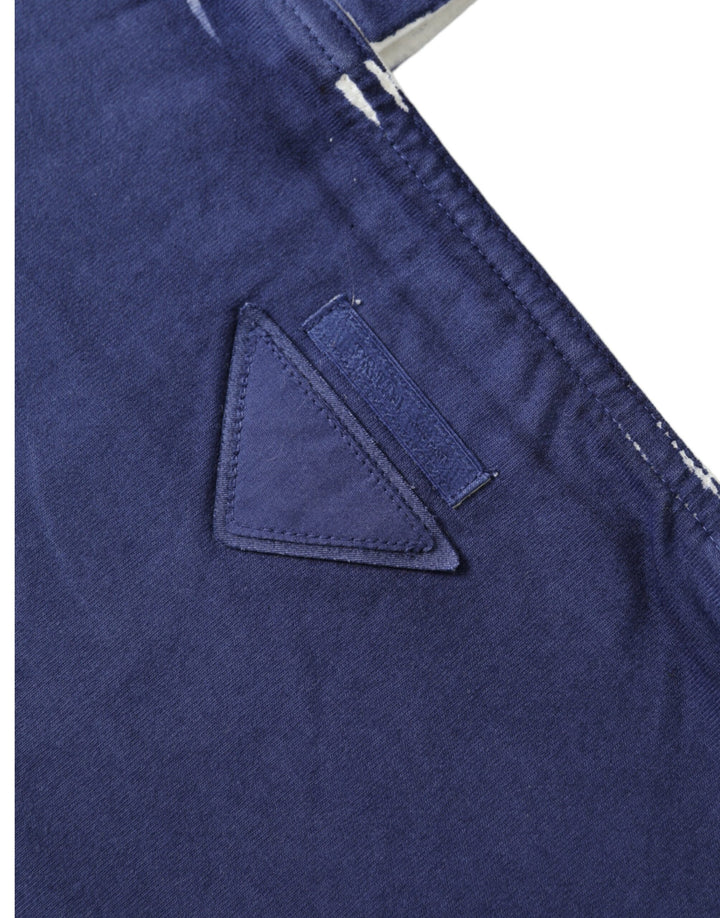 Elegant blue tote bag for chic trips