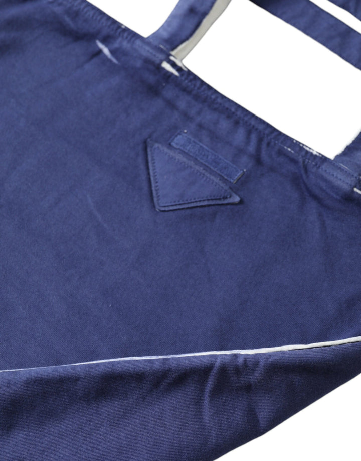 Elegant blue tote bag for chic trips