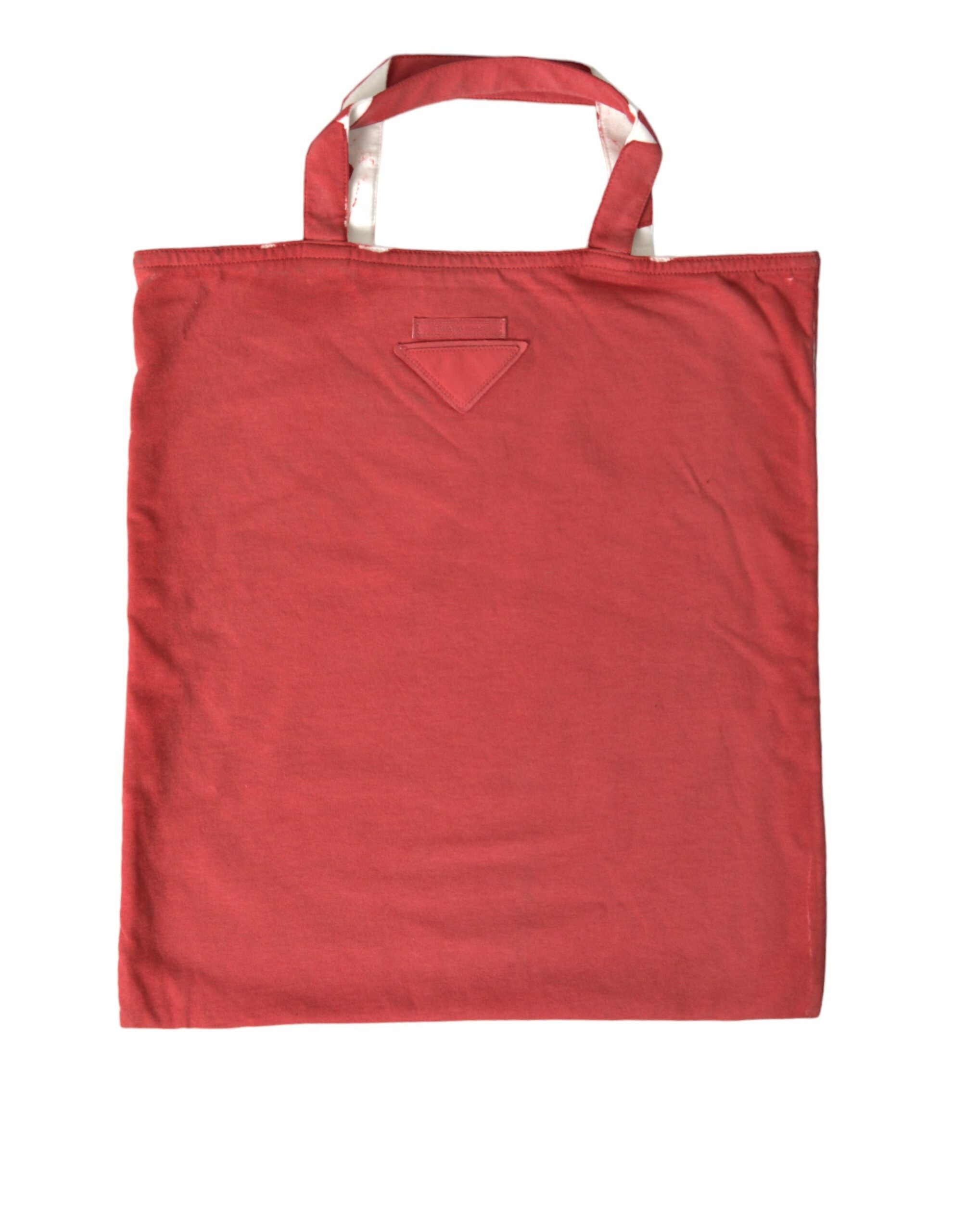 Chic tote bag made of red and white fabric
