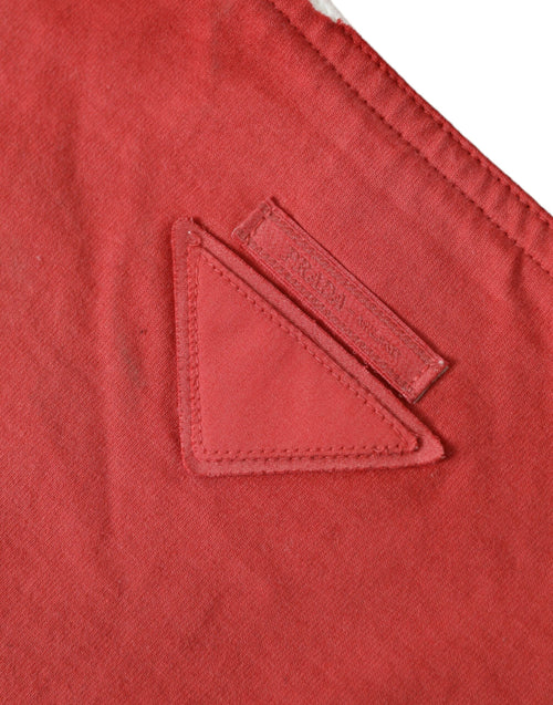 Chic tote bag made of red and white fabric