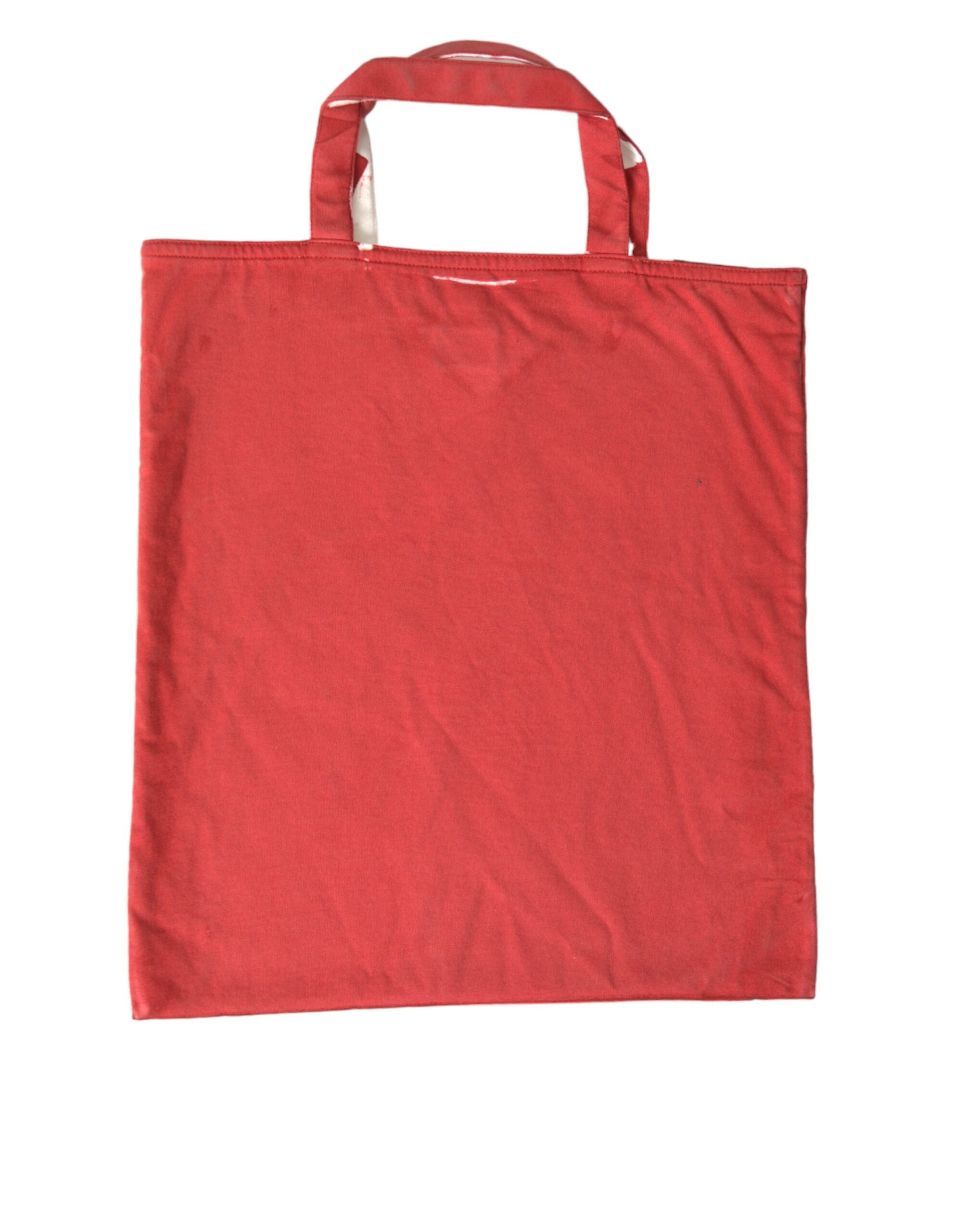 Chic tote bag made of red and white fabric