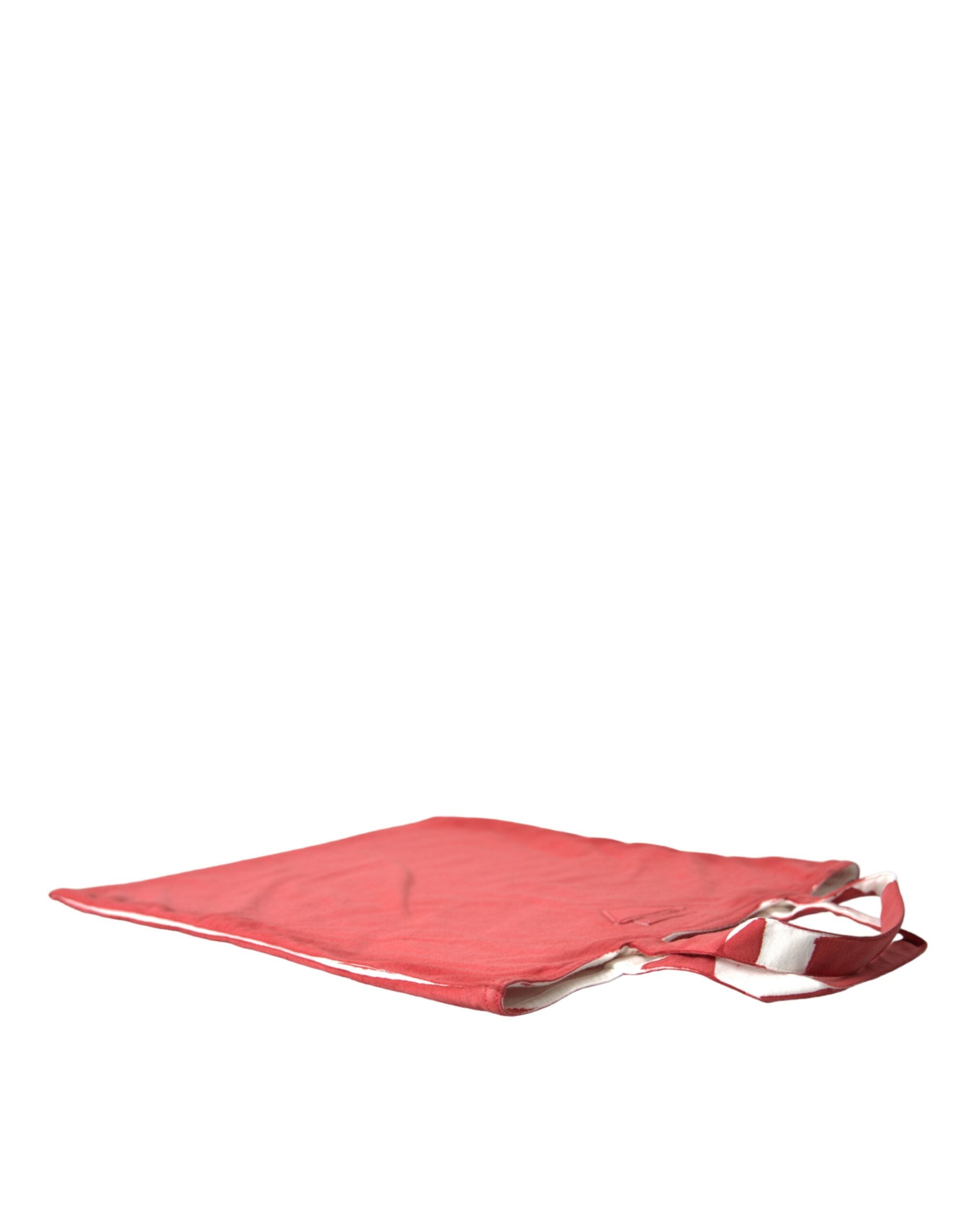 Chic tote bag made of red and white fabric