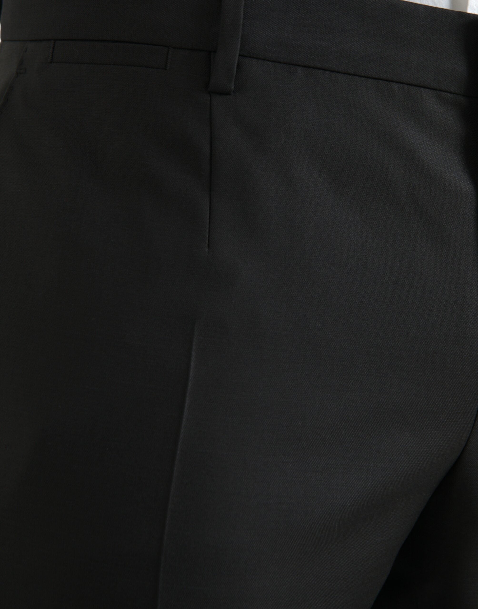 Black skinny dress pants made of wool and silk
