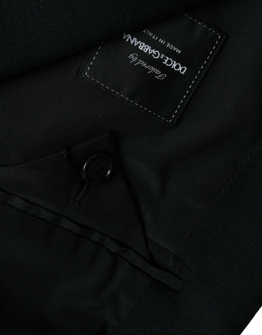 Black single-breasted wool coat blazer