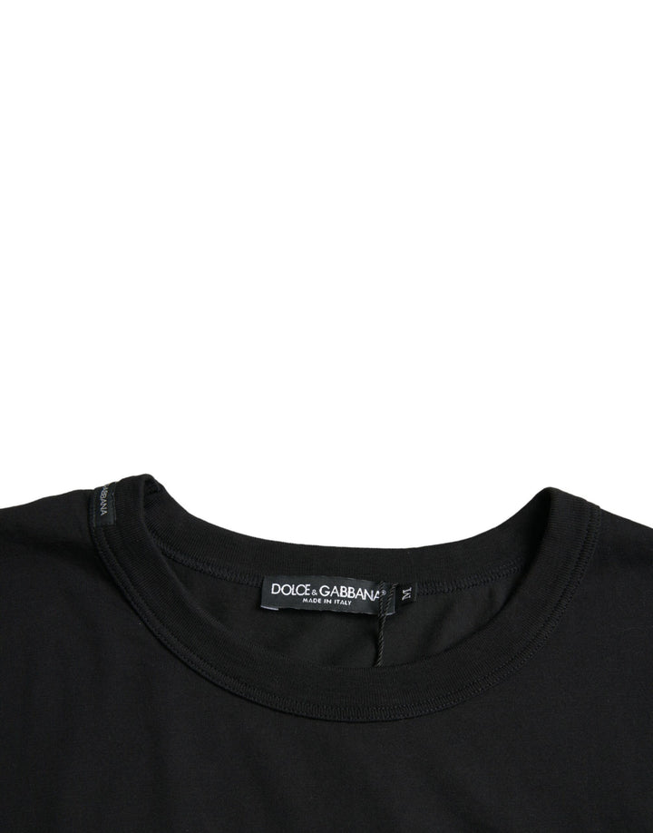 Black round-neck T-shirt with short sleeves and embossed logo