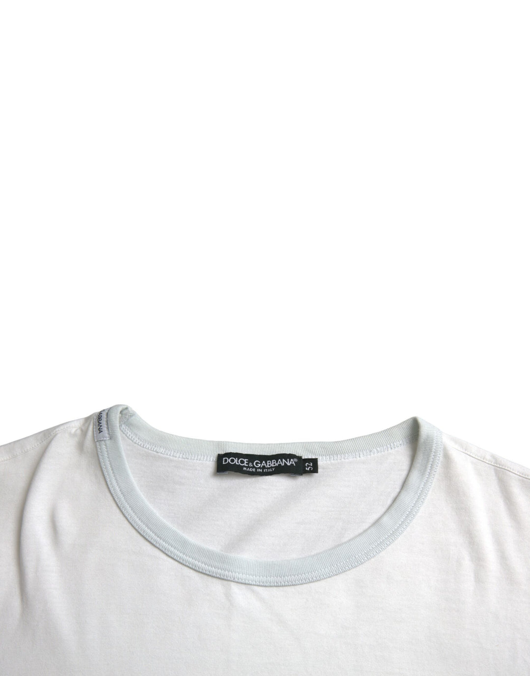 White cotton T-shirt with round neck and short sleeves