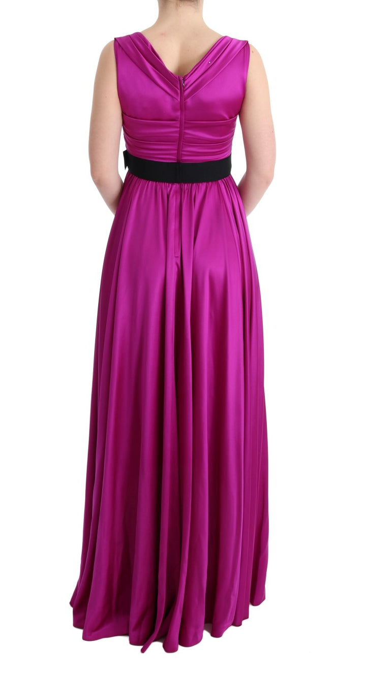 Elegantes rosa Seidenkleid