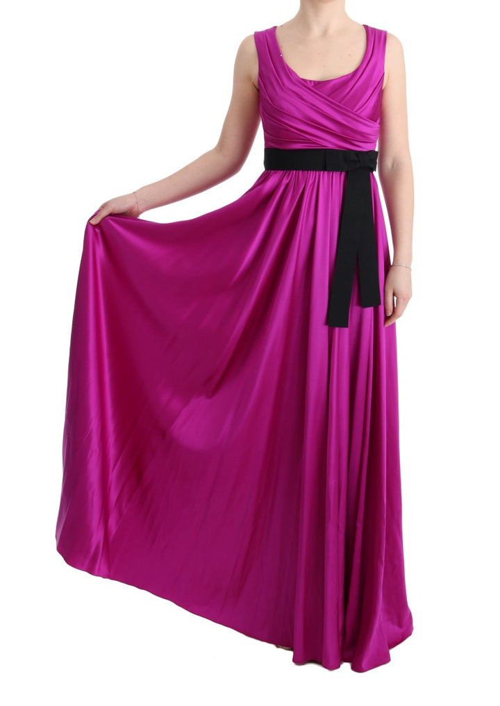 Elegantes rosa Seidenkleid