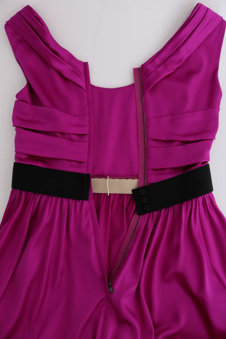 Elegantes rosa Seidenkleid