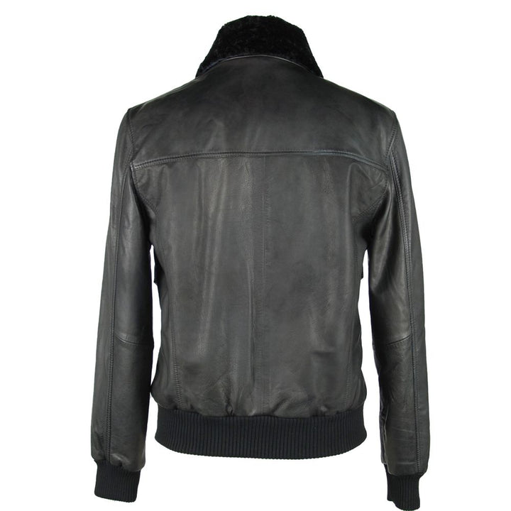 Tiefschwarze Lederjacke für Männer